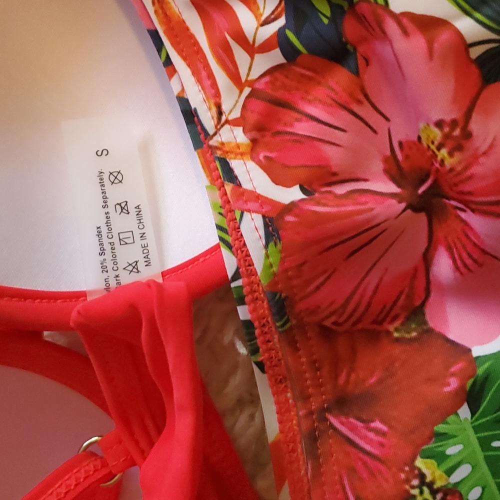 Bathing suit - Picture 4 of 4
